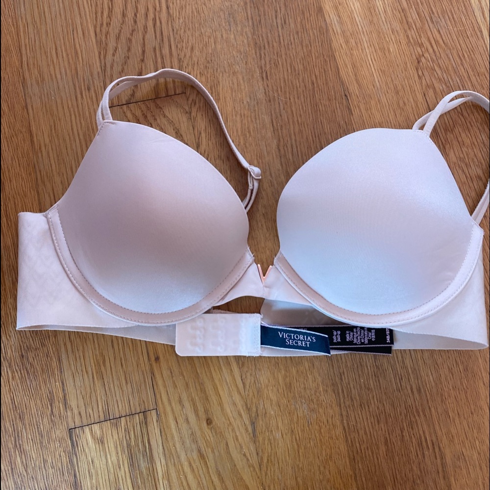 VICTORIA'S SECRET Freedom Cloud Smooth Push-Up Bra